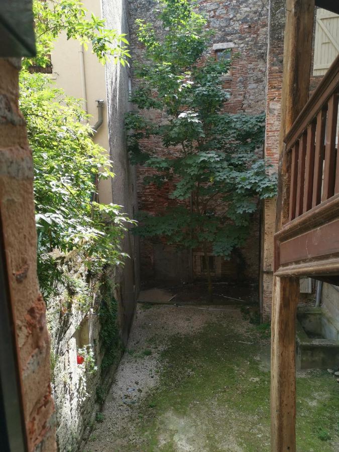 Beau Studio Renove Lumineux , Calme , Wifi Apartment Cahors Exterior foto